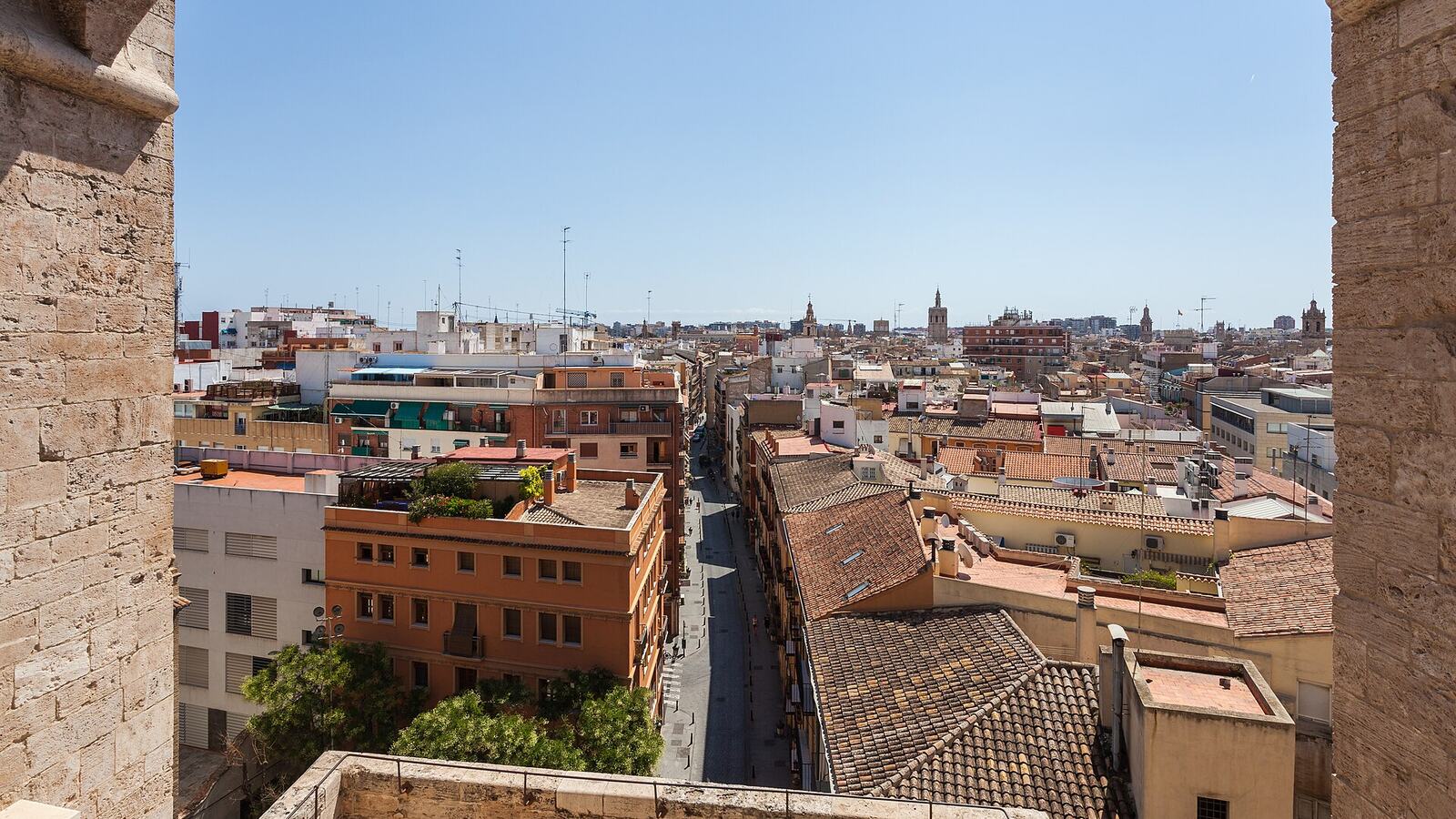 Uitzicht vanaf de Torres de Quart over de oude stad