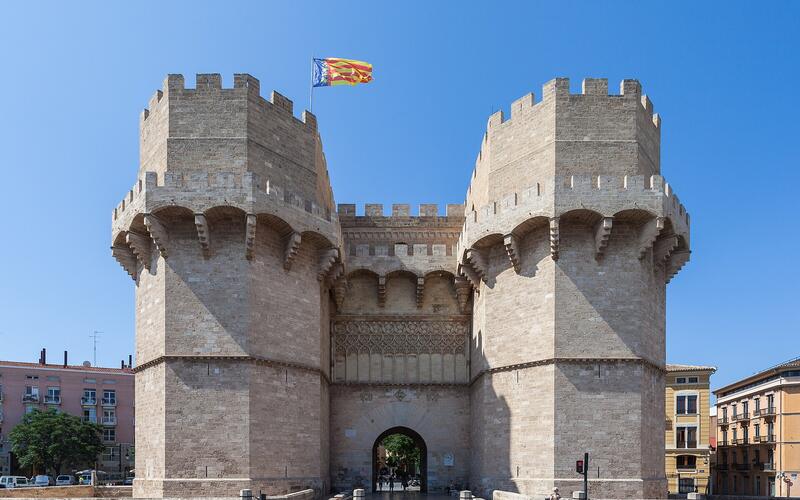 De Torres de Serranos, de middeleeuwse stadspoort van Valencia